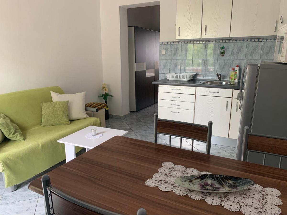 Apartmani Spomenka Seline Exteriér fotografie