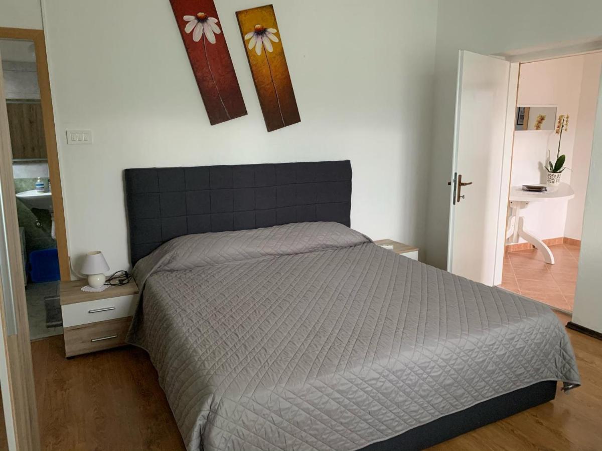 Apartmani Spomenka Seline Exteriér fotografie